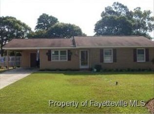 5961 Richfield Ave, Hope Mills, NC 28348