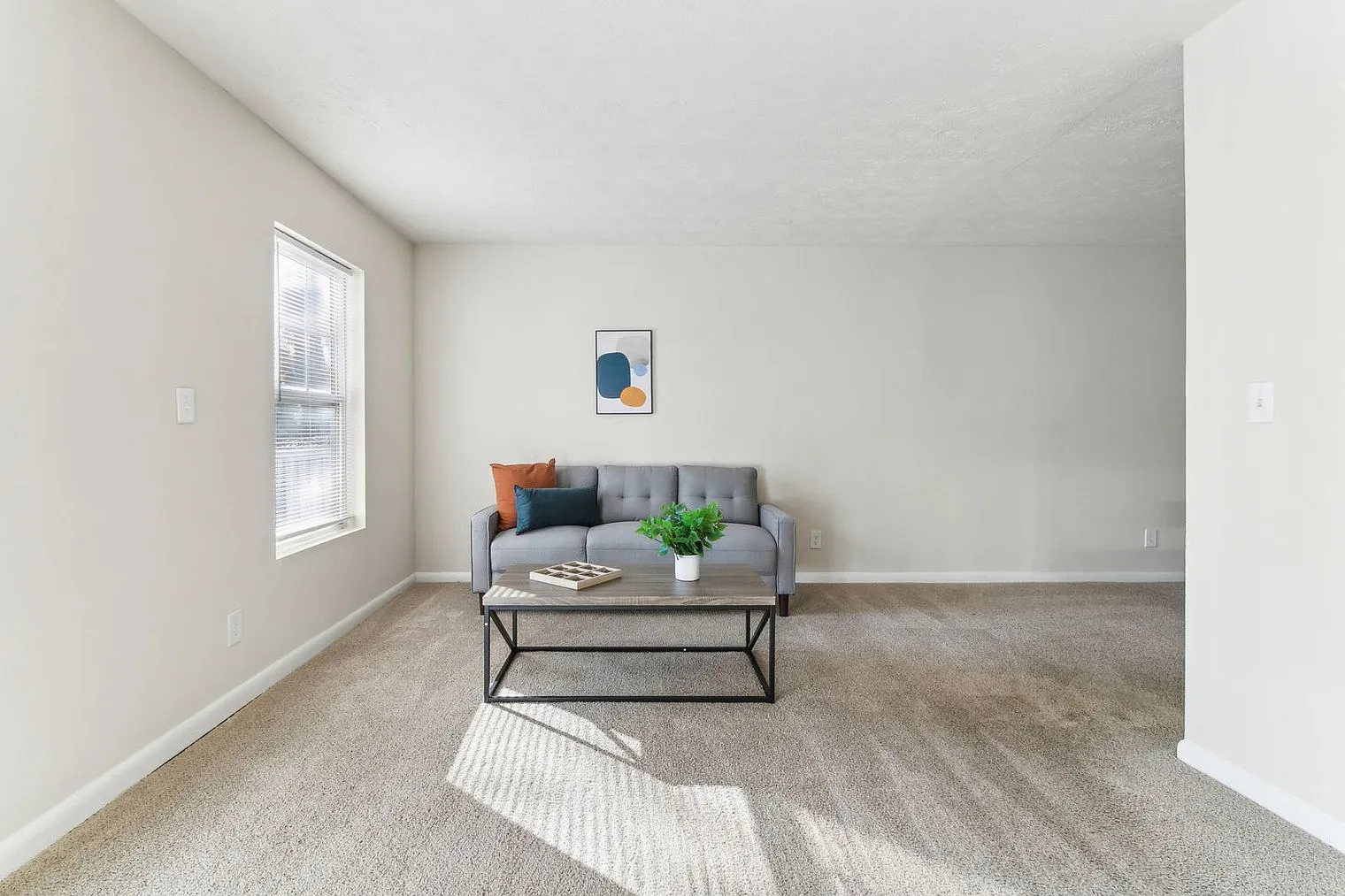 2 bed, 2.0 bath, 1076 sqft, $2,805 — Photo 3