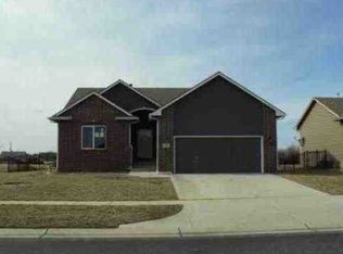 1101 N Oak Ridge Ave, Goddard, KS 67052