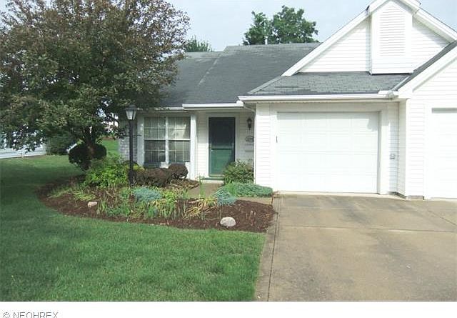 1st image of 1098 Lake Meadow Ln