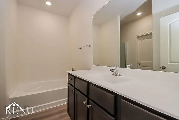10458 Sweetwater Creek Dr — Photo 10
