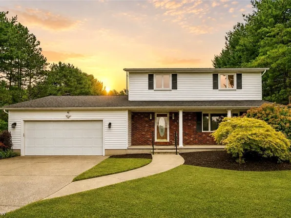 679 S Lake St, South Amherst, OH 44001