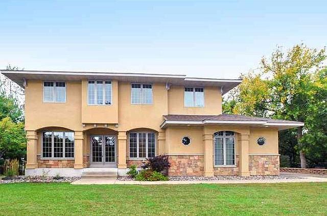 1st image of 989 Oak Bluff Cir