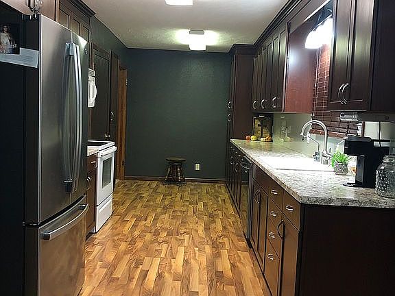 5th image of 1024 N Churchill Dr