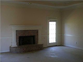 3rd image of 318 Mallory Dr