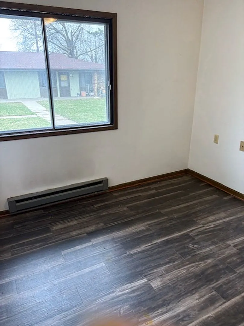 209 Estelle St - Apt C2 — Photo 2