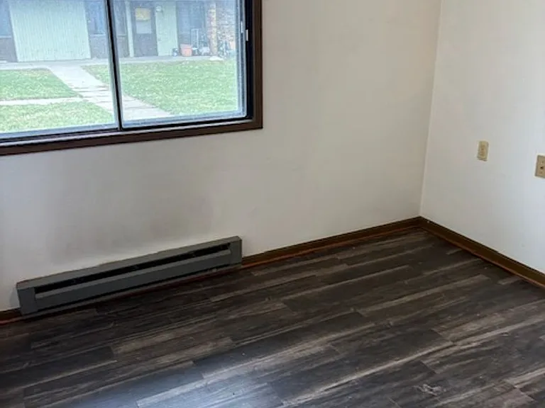 209 Estelle St #C2 — Photo 2