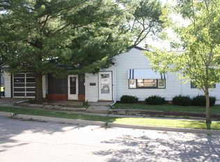 804 Sinnissippi Ave, Dixon, IL 61021