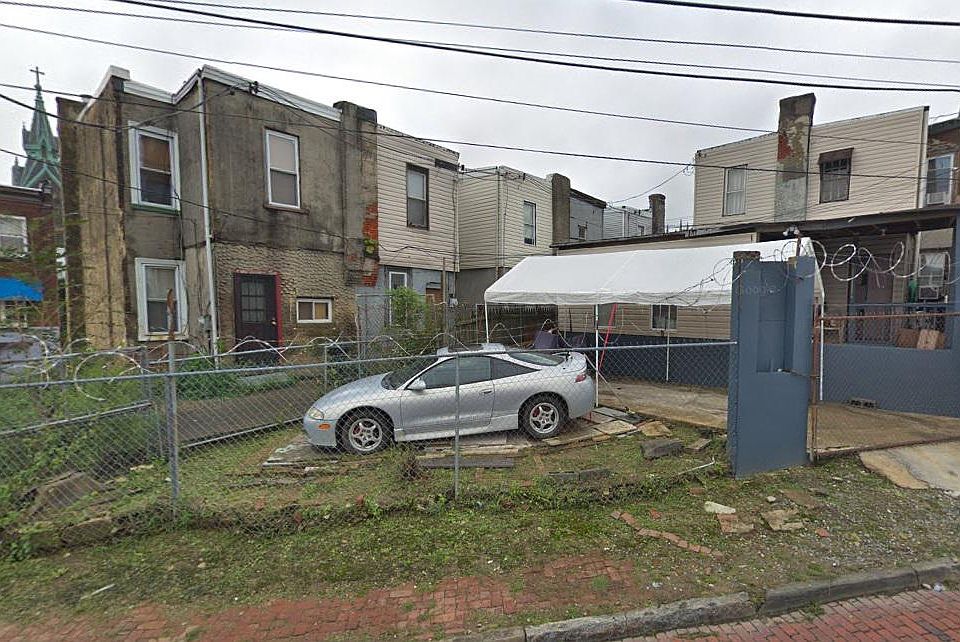 2nd image of 306 E Gurney St