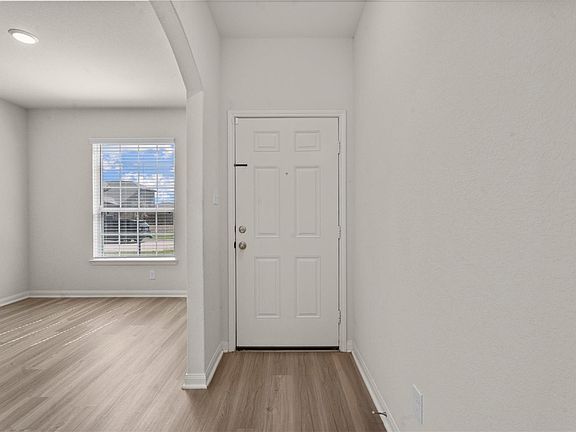 5th image of 15215 Snowdrop Field Dr