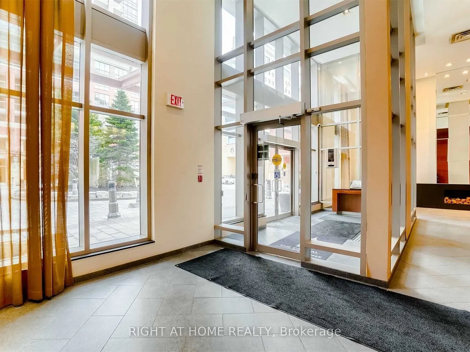 2 bed, $2,800 — Photo 3