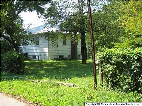 2nd image of 432 Lipsett Ave