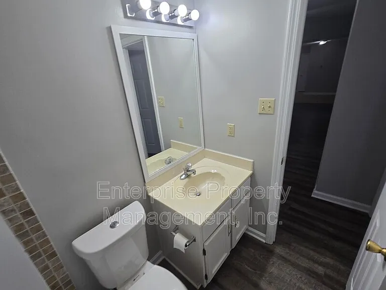 4444 Longtree Cv — Photo 17
