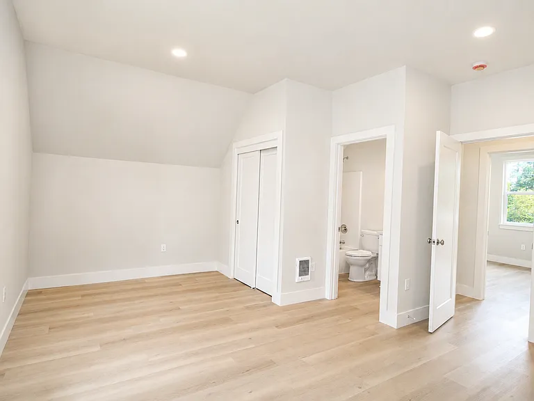 18838 SE Mildred St — Photo 5