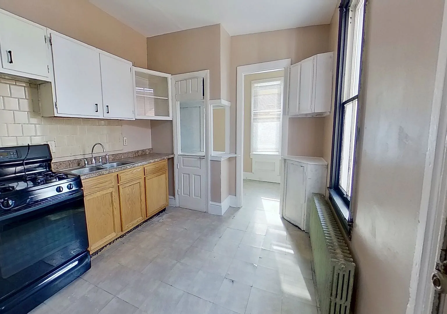 Second-Floor Apartment Accepting Housing Vouchers — Photo 2