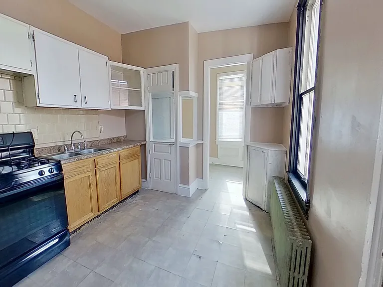 702 W Philadelphia St #2 — Photo 2