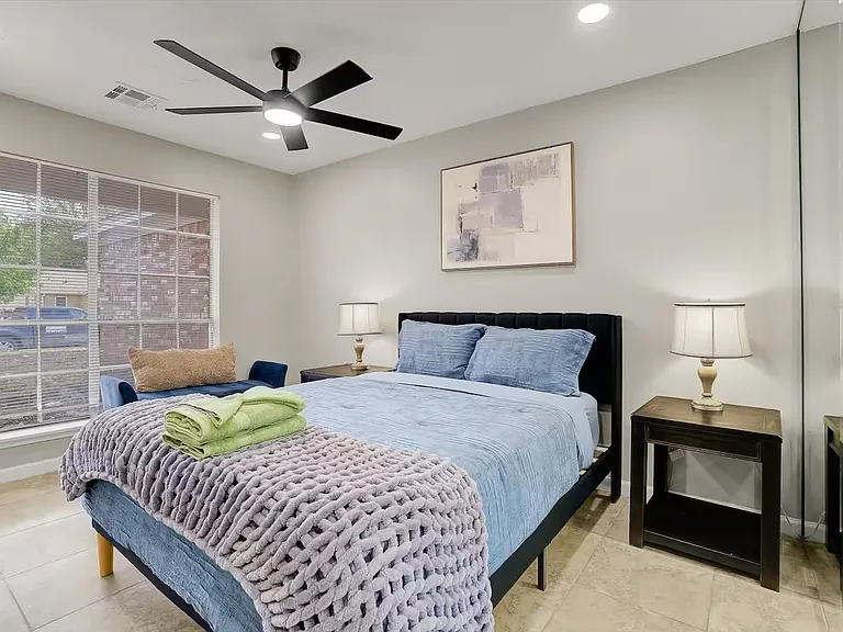 23919 Hunter Spring Cir — Photo 16