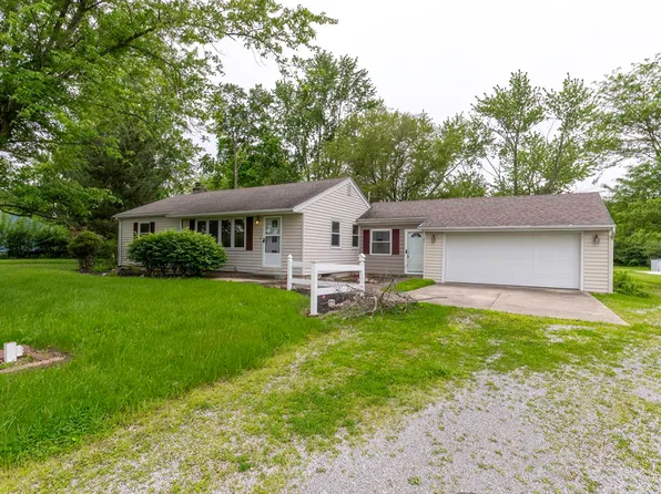 10630 Marion Center Rd, Fort Wayne, IN 46816