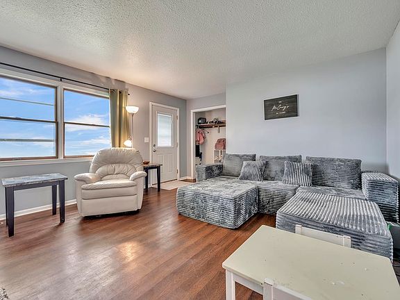 2nd image of 410 Q Ave
