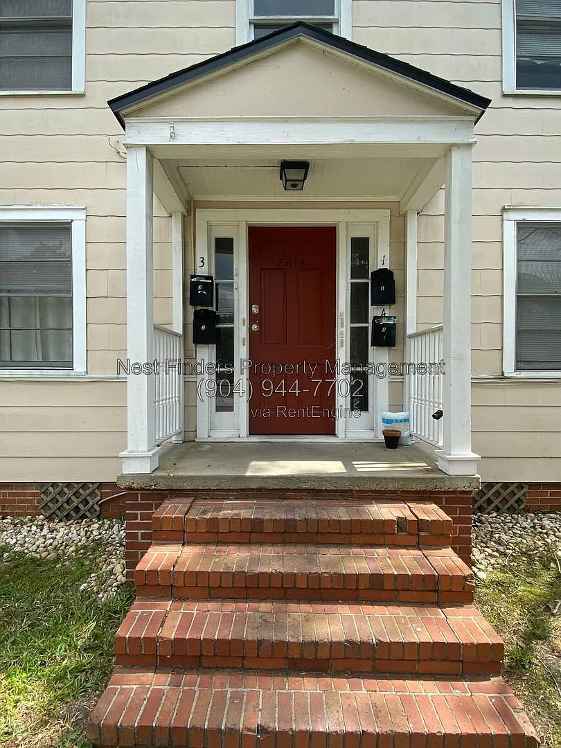 1 bed, 1.0 bath, 825 sqft, $975 — Photo 1