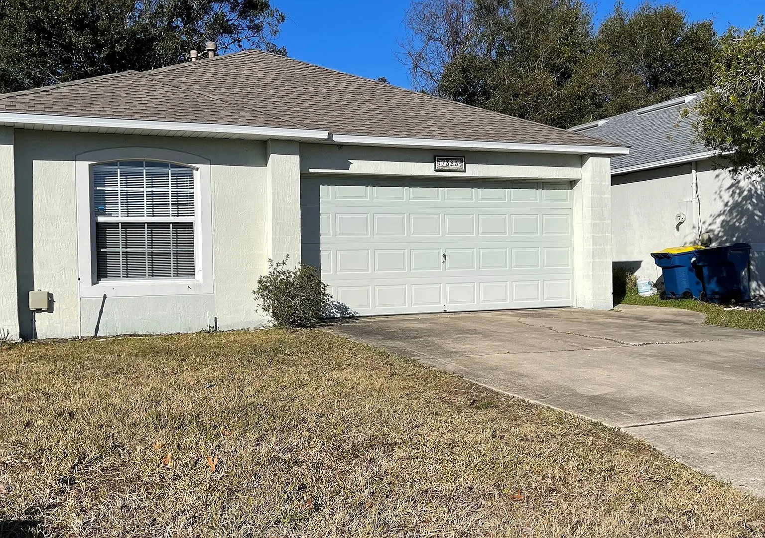 Spacious 3/2 in Arlington — Photo 1
