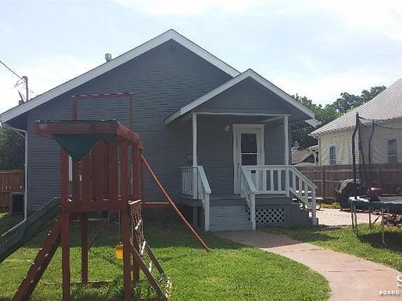 2nd image of 327 N Columbia Ave