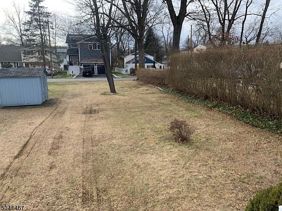 3rd image of 13 Gardner Rd