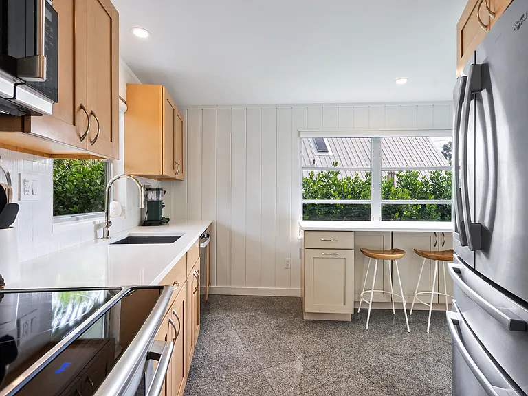 1901 High Point Dr — Photo 18