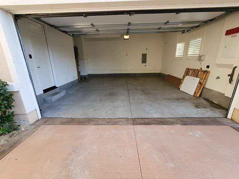 63 Harlow — Photo 21