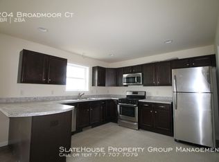 204 Broadmoor Dr, Willow Street, PA 17584