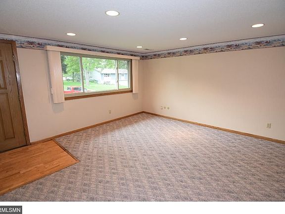 4th image of 13624 Washburn Ave S