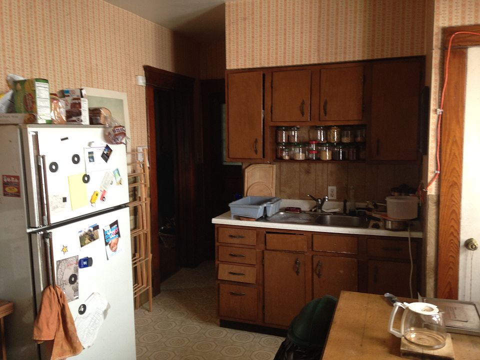 2nd image of 3449 W 46th St