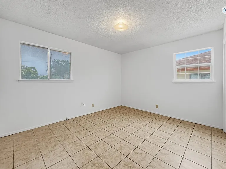 3427 Willowrun Dr #D — Photo 6