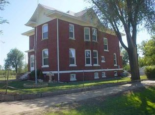 425 E 3rd St, Beverly, KS 67423