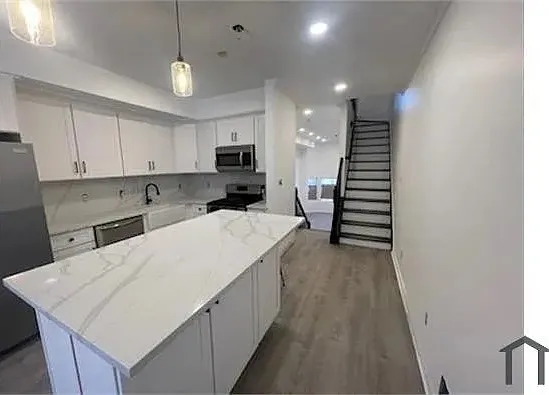 18A Layton Ave #2 — Photo 2