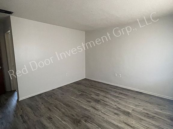 5th image of 800 N Hastings St #211