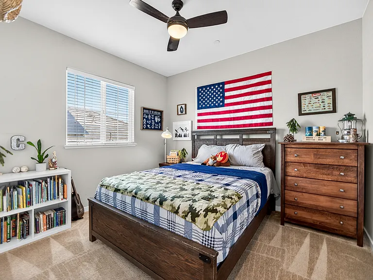 450 Syracuse Ln — Photo 13