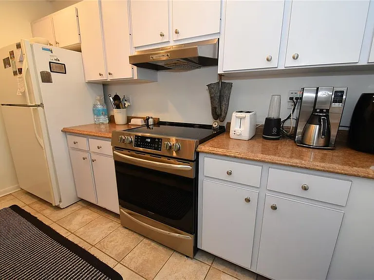 1712 Glenhouse Dr #GL417 — Photo 2