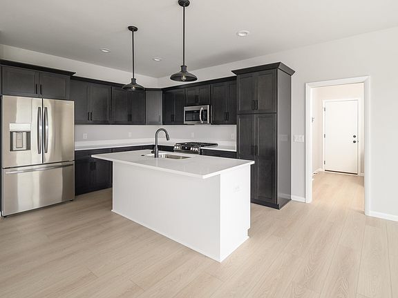 4th image of 1573 Eagle Eye St