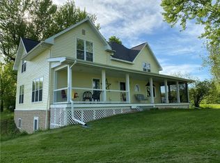 520 17th St, Hillsdale, WI 54733