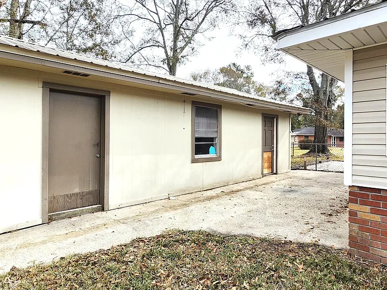 212 Maple Dr — Photo 13