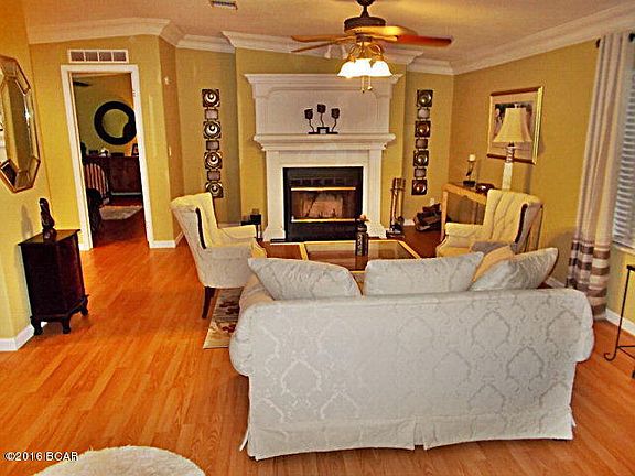 3rd image of 4533 Baker Ln