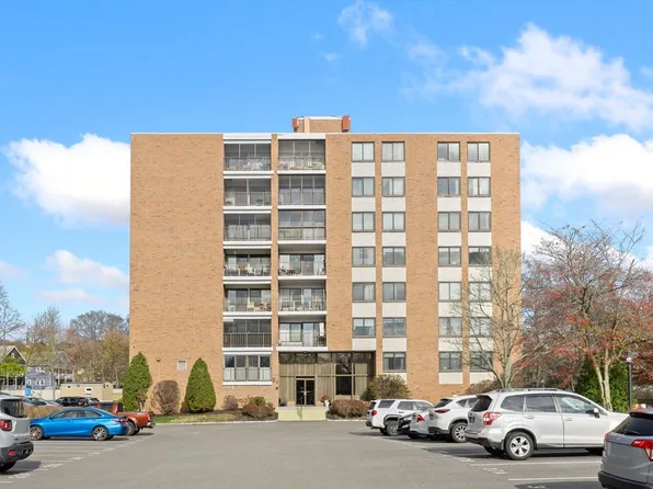 51 Melrose St APT 1C, Melrose, MA 02176