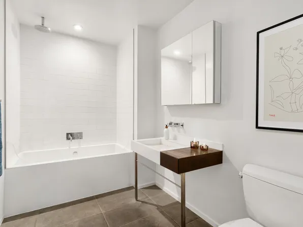 245 Tenth Avenue 5W image 7 of 8