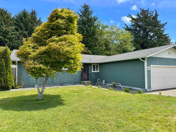 810 Vipond Dr, Crescent City, CA 95531