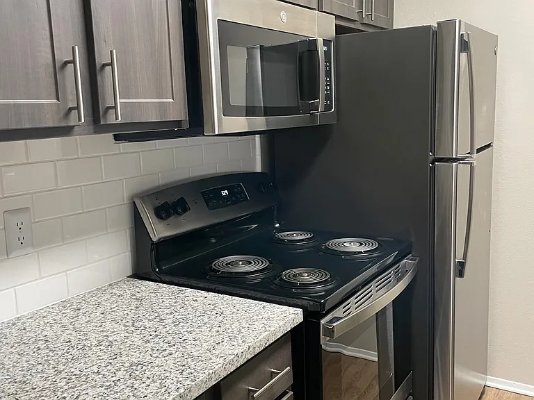 Chappell Hill Apartments — Photo 20