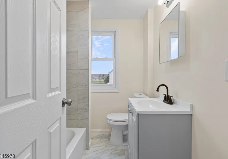35 Delaware St #1 — Photo 7