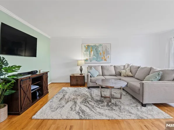 100 Pierson Miller Dr APT D53, Pompton Lakes, NJ 07442