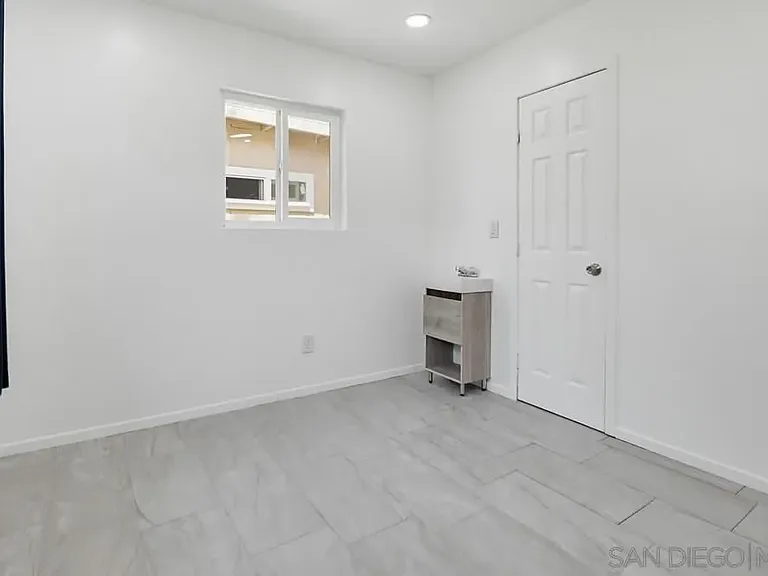 3095 L St — Photo 20