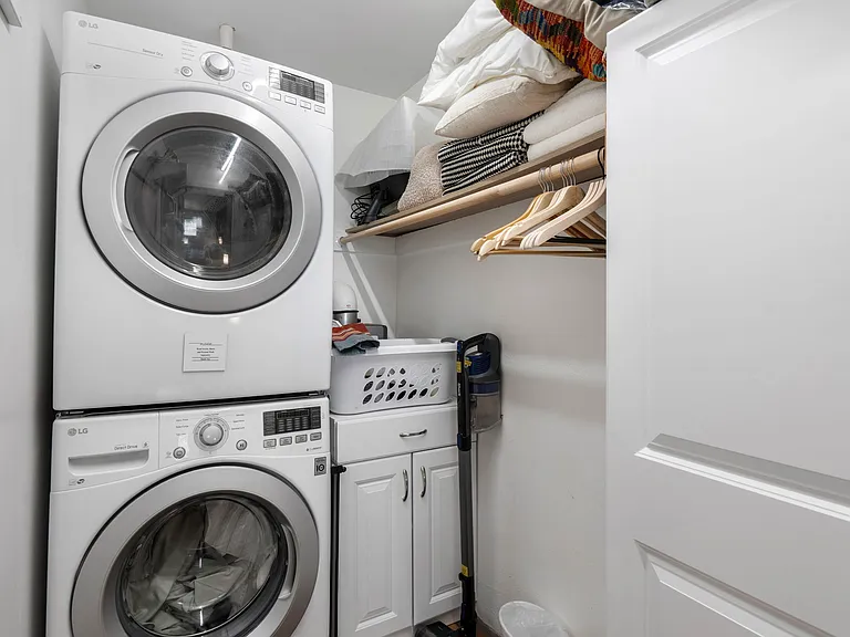 Washer / Dryer